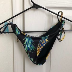 Adjustable NEVER WORN Cheeky Bikini Bottoms